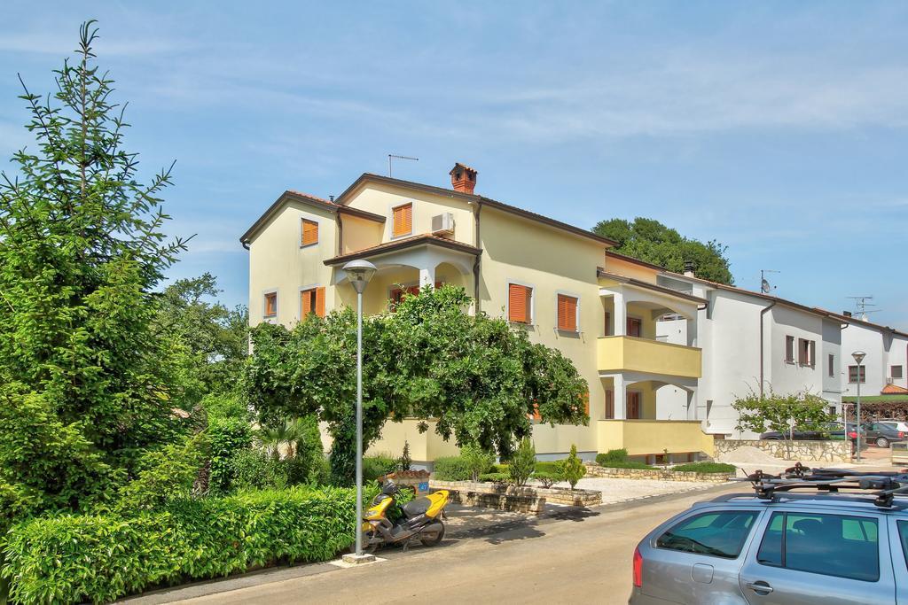Apartments Vera Umago Exterior foto