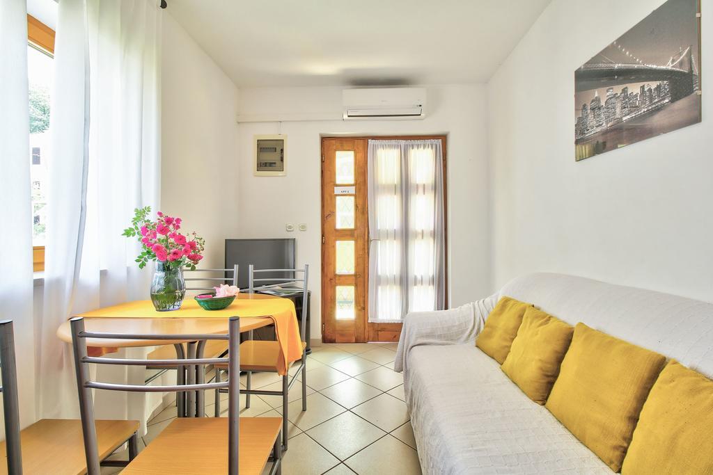 Apartments Vera Umago Exterior foto
